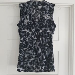 Ladies Sleeveless Blouse